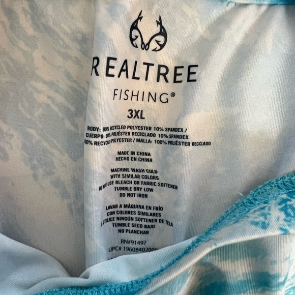 Realtree Aspect Crystal Blue Men's Long Sleeve Performance Fishing Tee - Picture 2 of 3